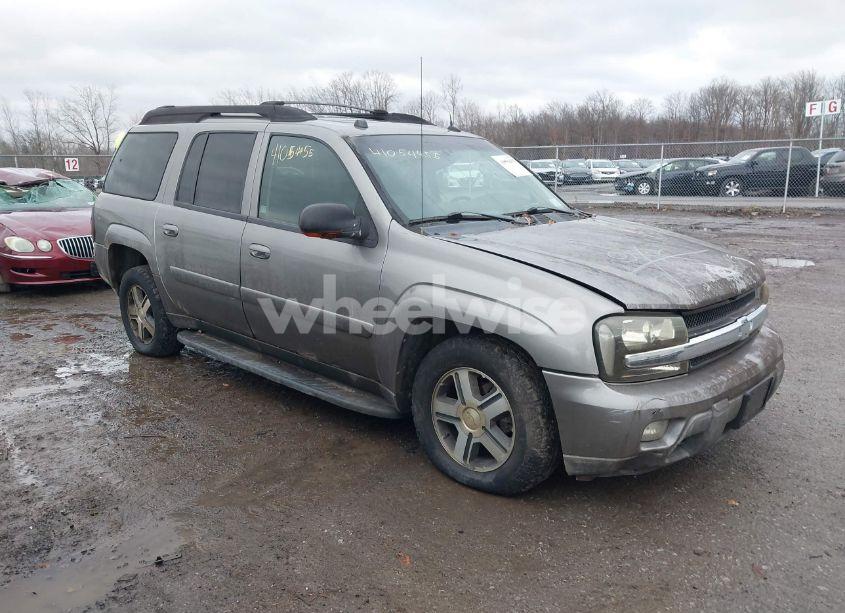 2005 Chevrolet Trailblazer EXT LT (VIN 1GNET16S956175242) main photo