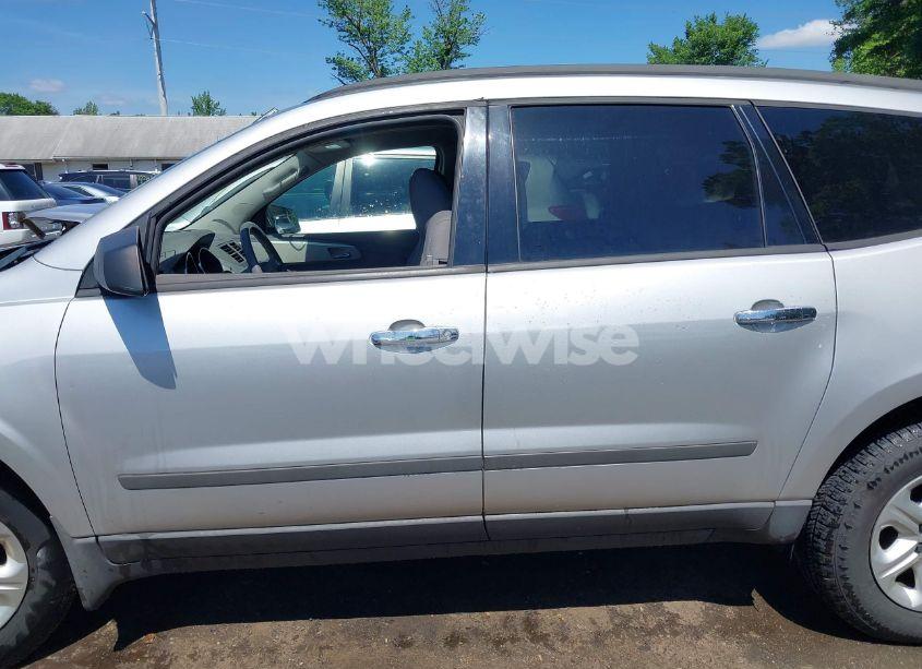Photo 14 of 2009 Chevrolet Traverse LS (VIN 1GNEV13D39S162970)