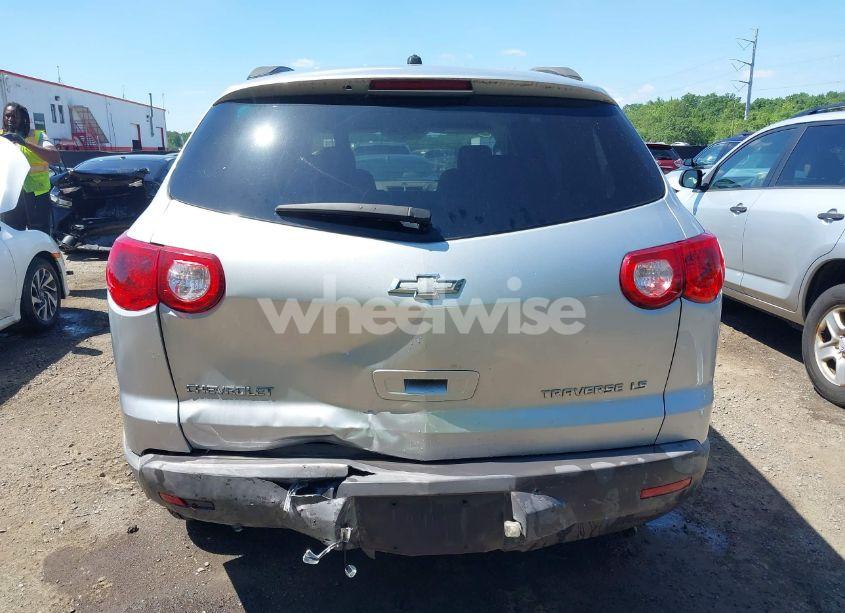 Photo 16 of 2009 Chevrolet Traverse LS (VIN 1GNEV13D39S162970)