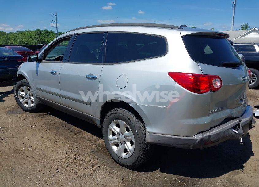 Photo 3 of 2009 Chevrolet Traverse LS (VIN 1GNEV13D39S162970)