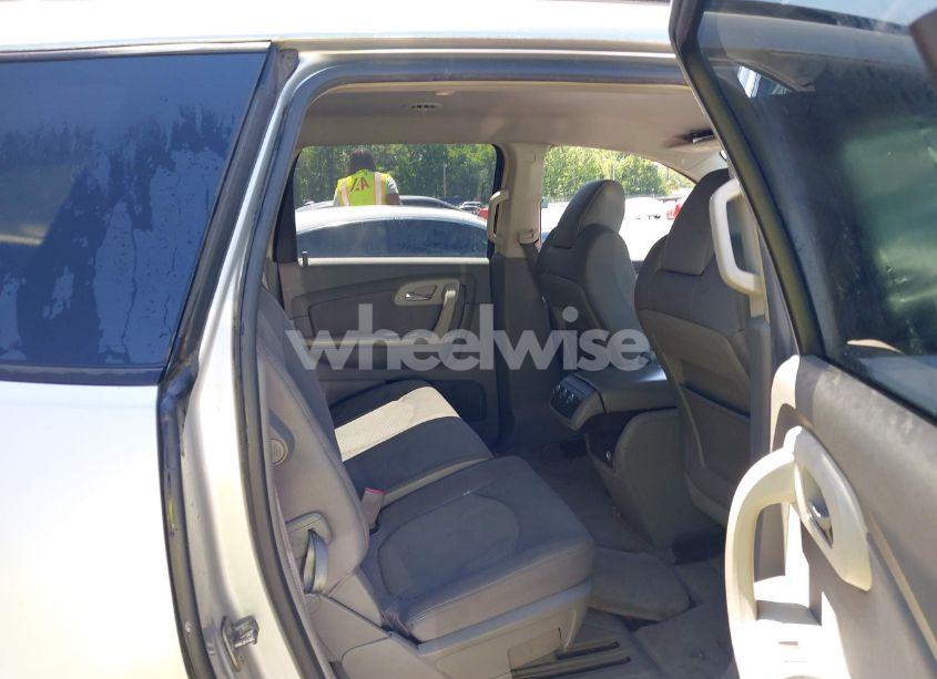 Photo 8 of 2009 Chevrolet Traverse LS (VIN 1GNEV13D39S162970)