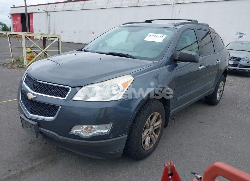 Photo 2 of 2009 Chevrolet Traverse LS (VIN 1GNEV13D59S142011)