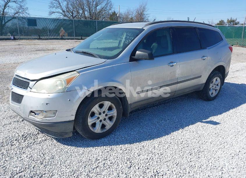 Photo 2 of 2009 Chevrolet Traverse LS (VIN 1GNEV13D89S162348)