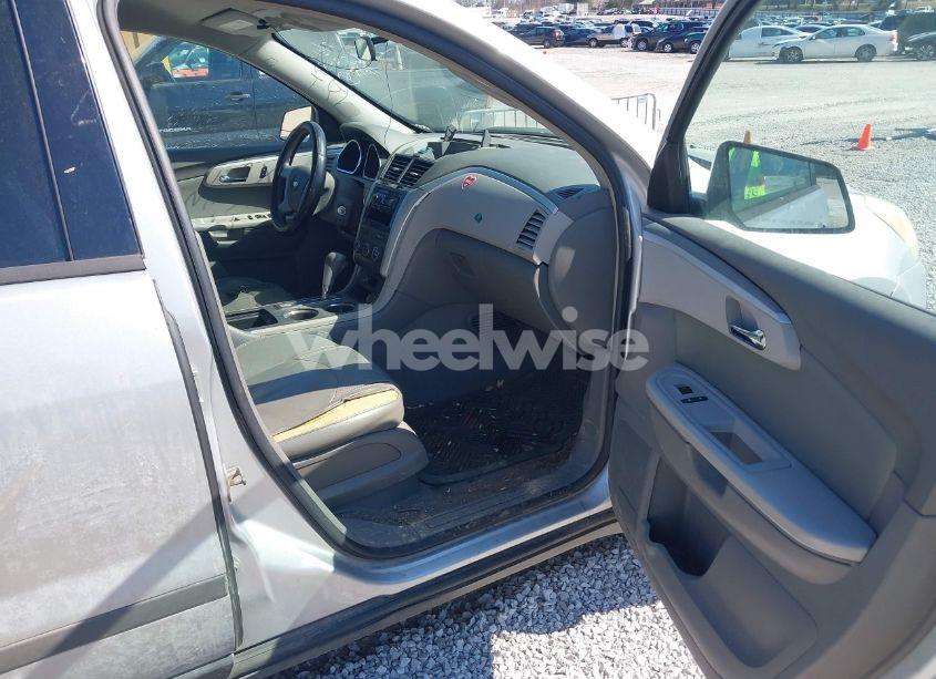 Photo 5 of 2009 Chevrolet Traverse LS (VIN 1GNEV13D89S162348)