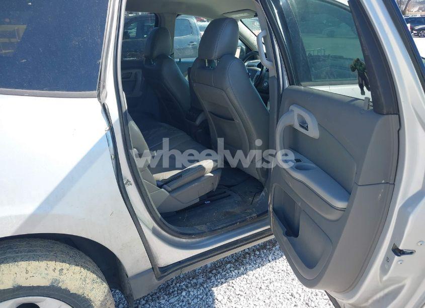 Photo 8 of 2009 Chevrolet Traverse LS (VIN 1GNEV13D89S162348)