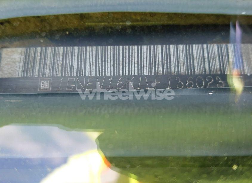 Photo 9 of 1990 Chevrolet Suburban V1500 (VIN 1GNEV16K1LF136023)