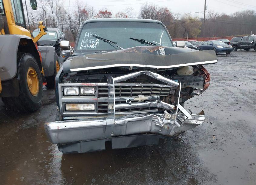Photo 12 of 1989 Chevrolet Suburban V1500 (VIN 1GNEV16K6KF138512)