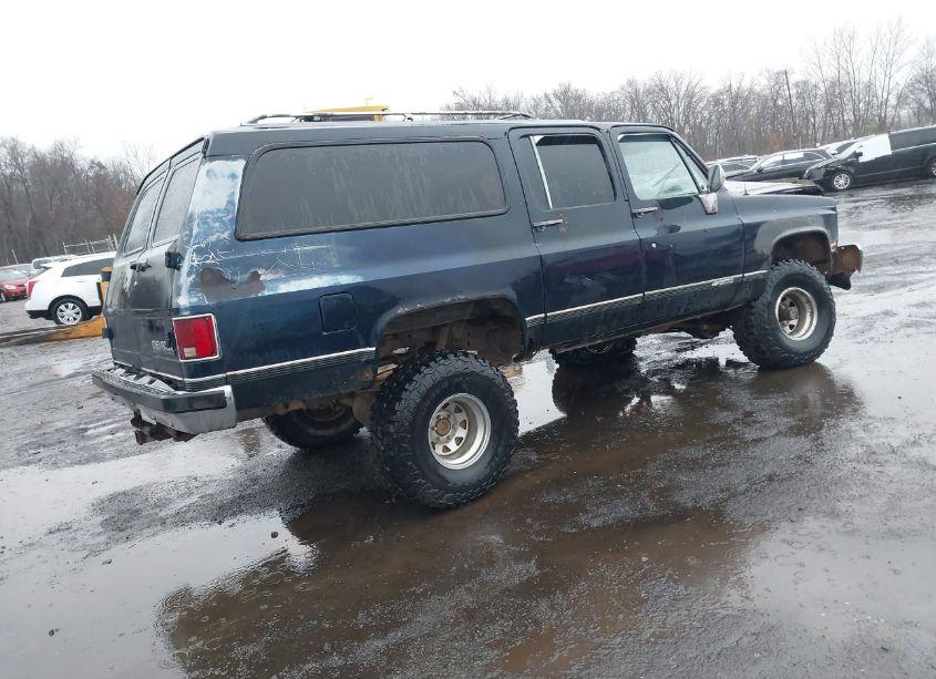 Photo 4 of 1989 Chevrolet Suburban V1500 (VIN 1GNEV16K6KF138512)