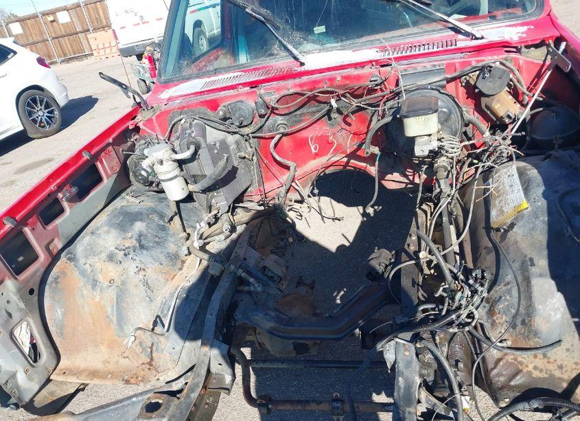 Photo 10 of 1989 Chevrolet Suburban V1500 (VIN 1GNEV16K7KF137787)