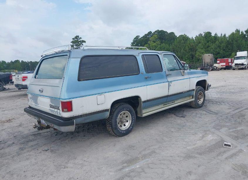 Photo 4 of 1990 Chevrolet Suburban V1500 (VIN 1GNEV16KXLF109239)