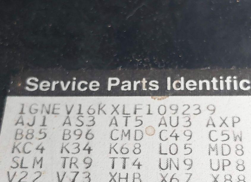 Photo 9 of 1990 Chevrolet Suburban V1500 (VIN 1GNEV16KXLF109239)