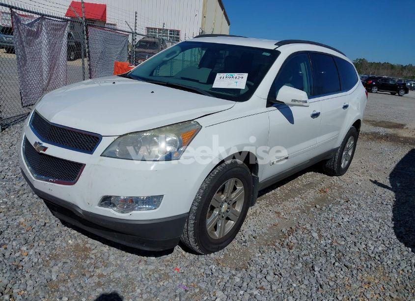 Photo 2 of 2009 Chevrolet Traverse LT (VIN 1GNEV23D49S130163)