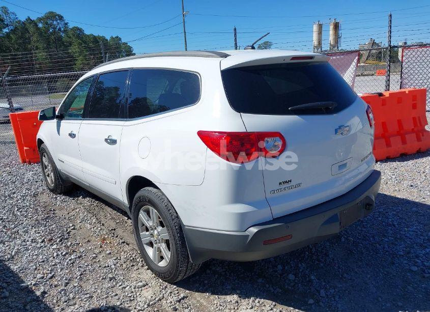 Photo 3 of 2009 Chevrolet Traverse LT (VIN 1GNEV23D49S130163)