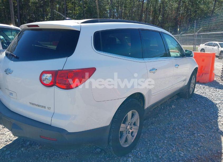 Photo 4 of 2009 Chevrolet Traverse LT (VIN 1GNEV23D49S130163)