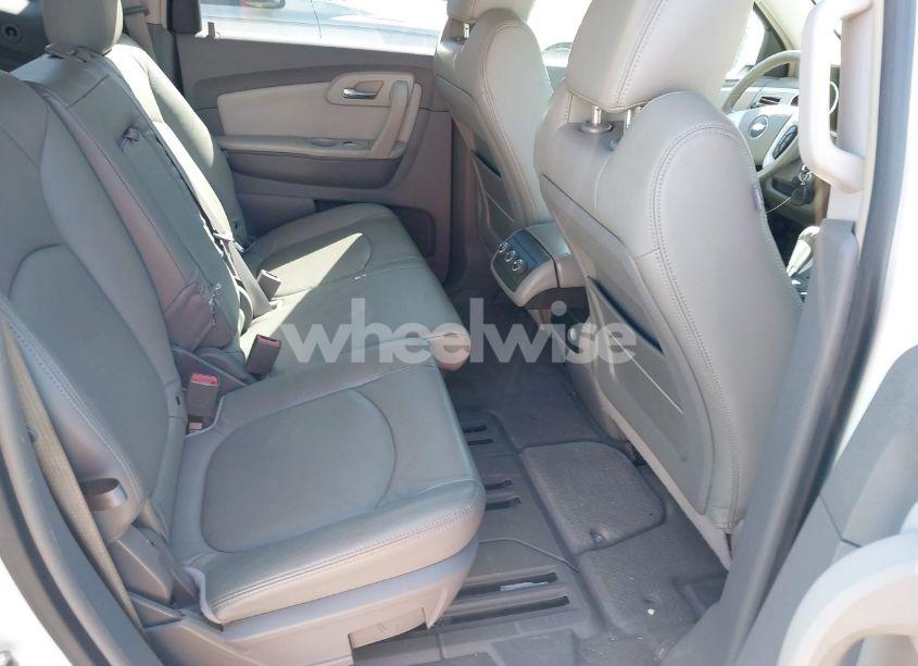 Photo 8 of 2009 Chevrolet Traverse LT (VIN 1GNEV23D49S130163)