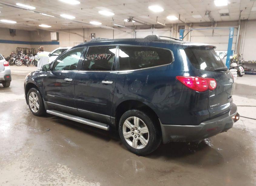 Photo 3 of 2009 Chevrolet Traverse LT (VIN 1GNEV23D49S166290)