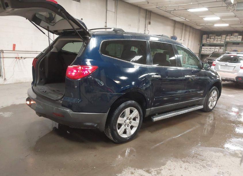 Photo 4 of 2009 Chevrolet Traverse LT (VIN 1GNEV23D49S166290)