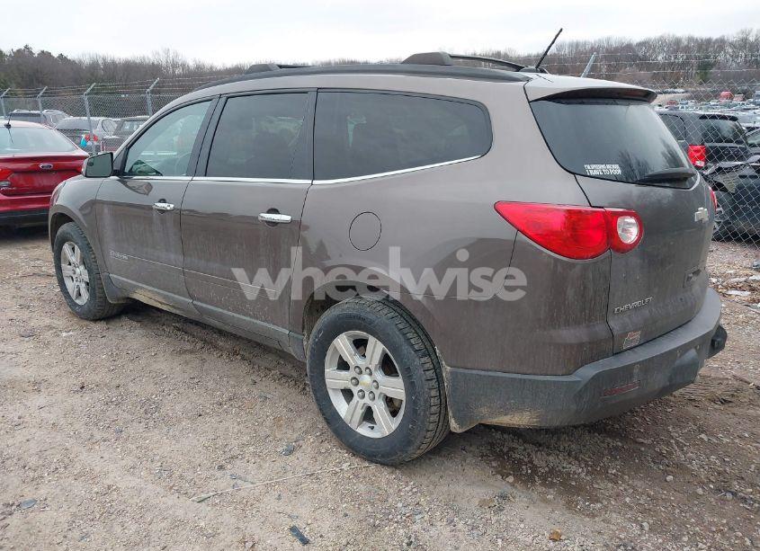 Photo 3 of 2009 Chevrolet Traverse LT (VIN 1GNEV23D69S163424)
