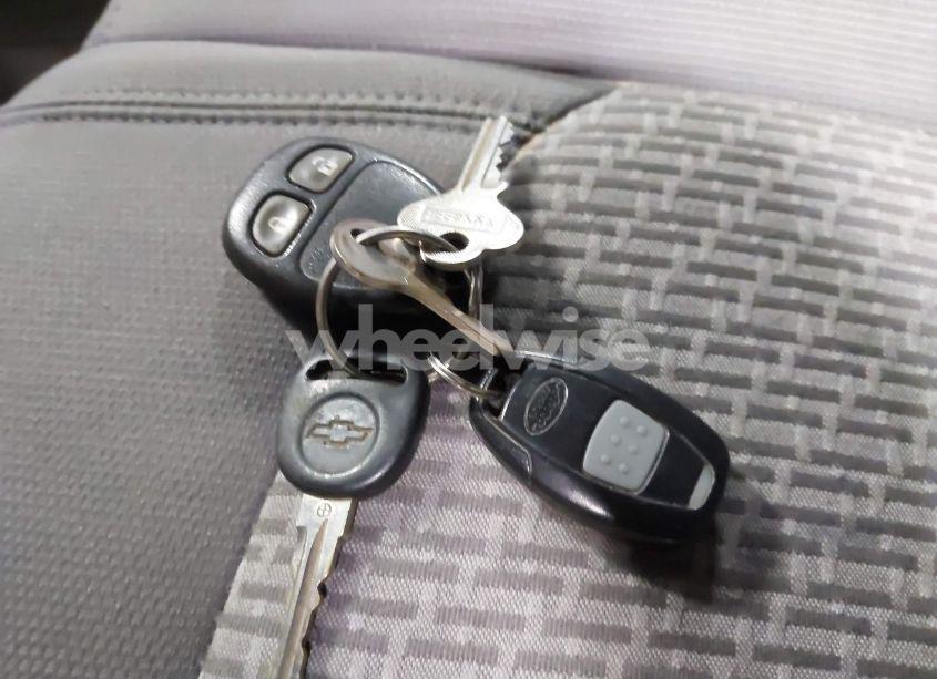 Photo 11 of 2009 Chevrolet Traverse LT (VIN 1GNEV23DX9S100620)