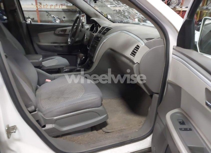 Photo 5 of 2009 Chevrolet Traverse LT (VIN 1GNEV23DX9S100620)