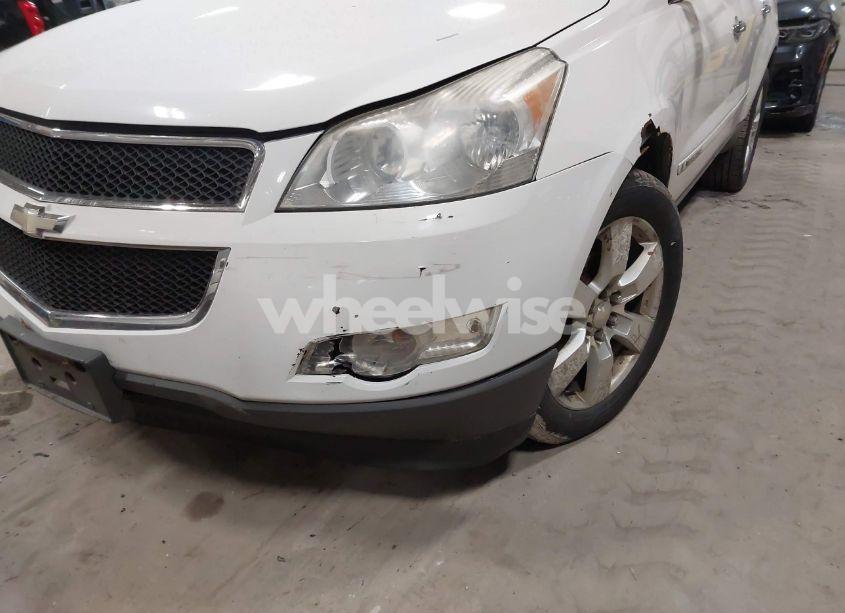 Photo 6 of 2009 Chevrolet Traverse LT (VIN 1GNEV23DX9S100620)