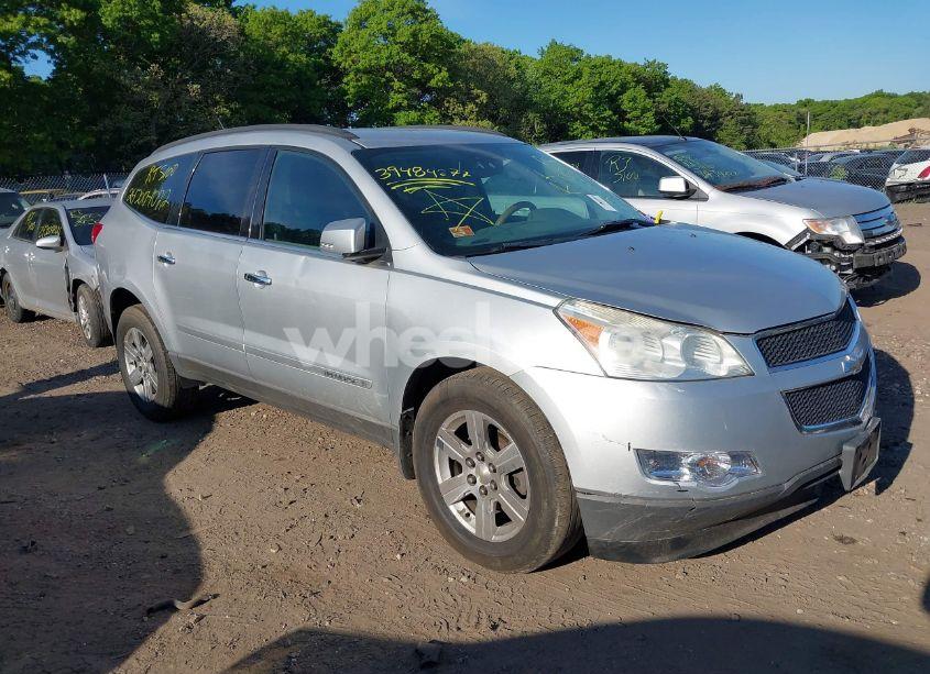 2009 Chevrolet Traverse LT (VIN 1GNEV23DX9S104487) main photo