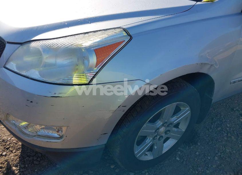 Photo 6 of 2009 Chevrolet Traverse LT (VIN 1GNEV23DX9S104487)