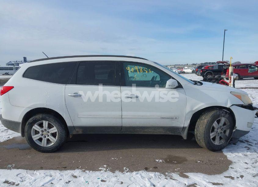 Photo 13 of 2009 Chevrolet Traverse LT (VIN 1GNEV23DX9S116638)