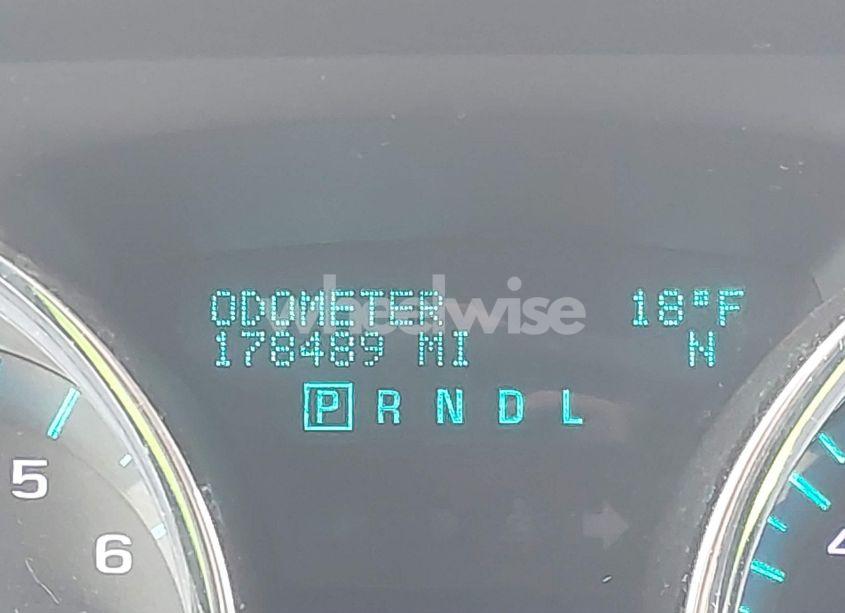 Photo 15 of 2009 Chevrolet Traverse LT (VIN 1GNEV23DX9S116638)