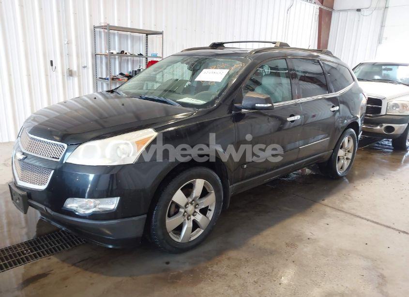 Photo 2 of 2009 Chevrolet Traverse LTZ (VIN 1GNEV33D39S127468)