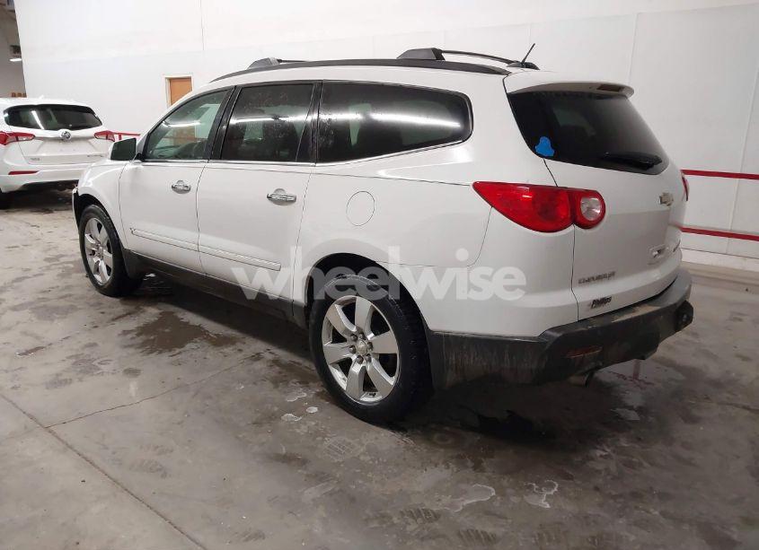 Photo 3 of 2009 Chevrolet Traverse LTZ (VIN 1GNEV33D49S103566)