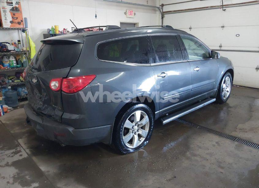 Photo 4 of 2009 Chevrolet Traverse LTZ (VIN 1GNEV33D49S106709)