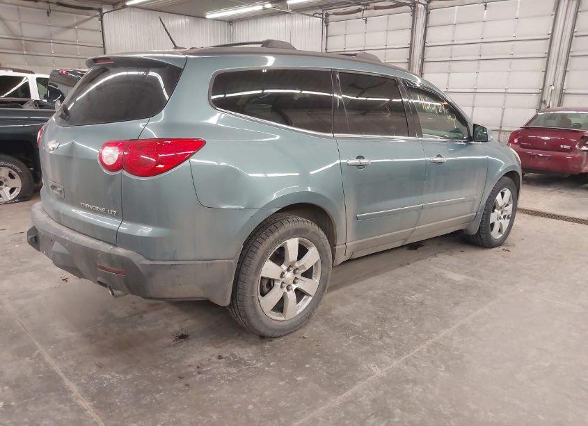 Photo 4 of 2009 Chevrolet Traverse LTZ (VIN 1GNEV33D49S130928)