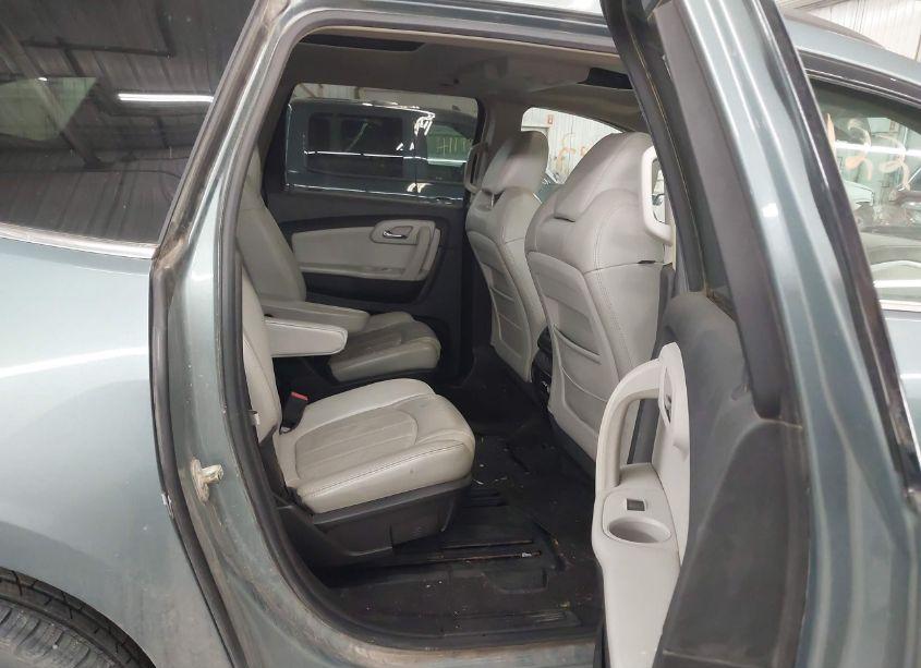 Photo 8 of 2009 Chevrolet Traverse LTZ (VIN 1GNEV33D49S130928)