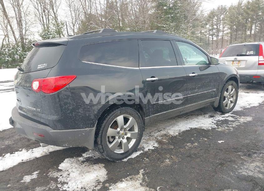 Photo 4 of 2009 Chevrolet Traverse LTZ (VIN 1GNEV33D59S123549)