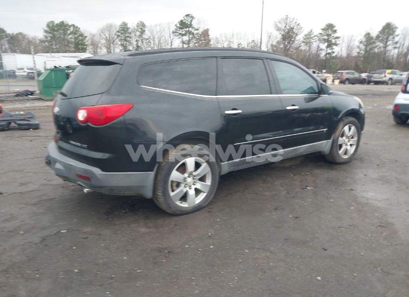 Photo 4 of 2009 Chevrolet Traverse LTZ (VIN 1GNEV33D59S126760)