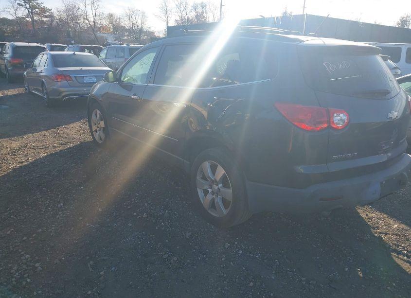 Photo 3 of 2009 Chevrolet Traverse LTZ (VIN 1GNEV33D69S108025)