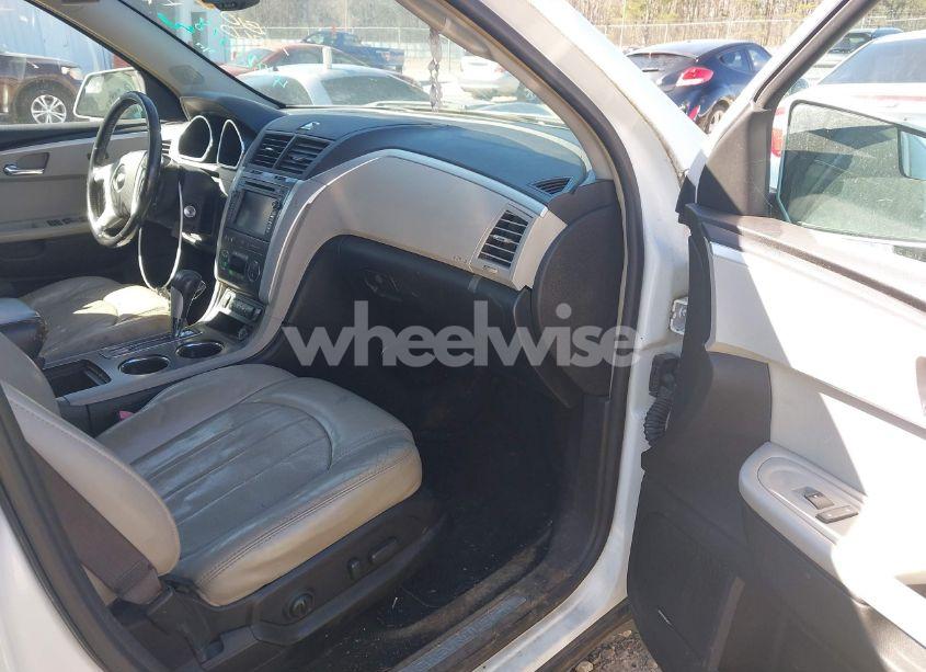 Photo 5 of 2009 Chevrolet Traverse LTZ (VIN 1GNEV33D89S151068)