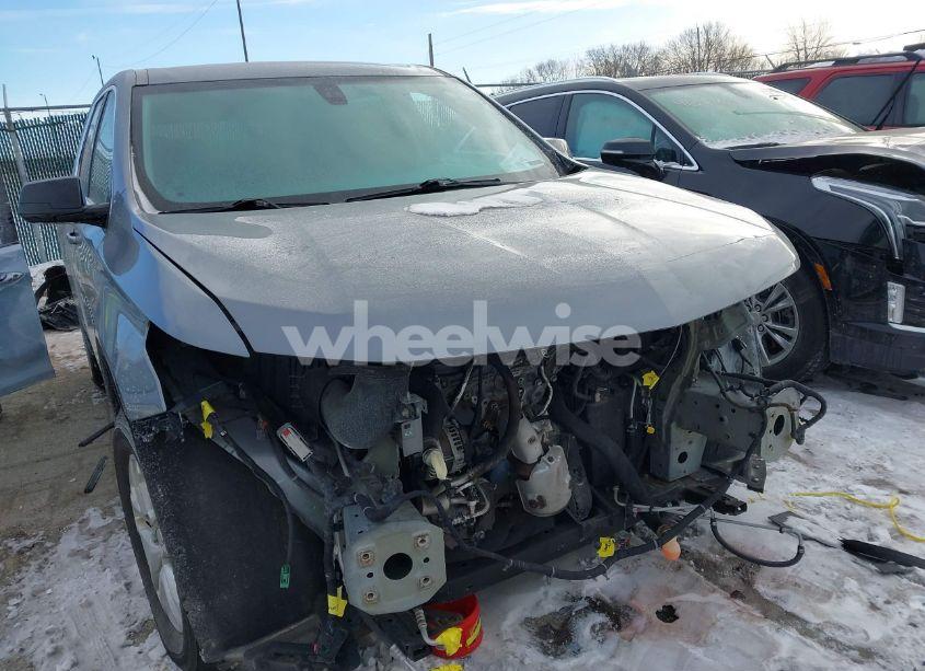 2019 Chevrolet Traverse LS (VIN 1GNEVFKW0KJ215961) main photo