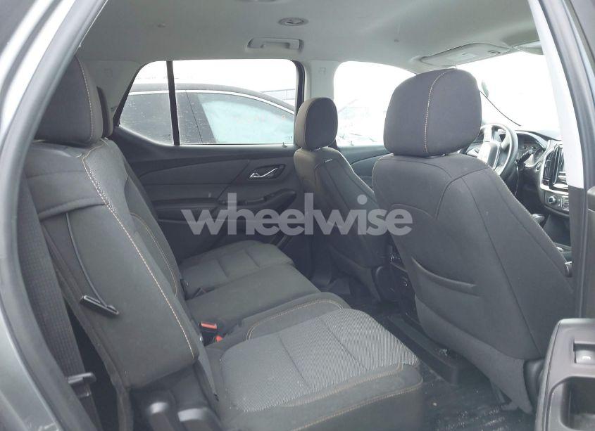 Photo 8 of 2019 Chevrolet Traverse LS (VIN 1GNEVFKW0KJ215961)