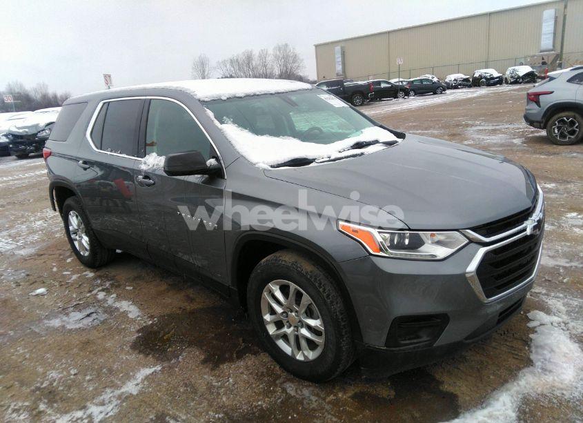 2019 Chevrolet Traverse LS (VIN 1GNEVFKW0KJ273763) main photo