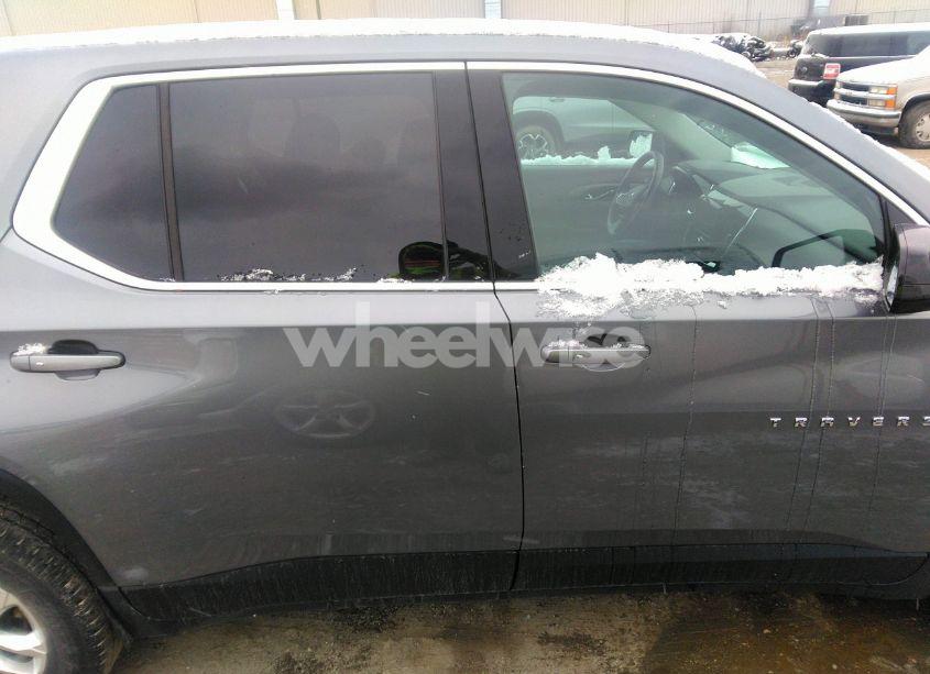 Photo 13 of 2019 Chevrolet Traverse LS (VIN 1GNEVFKW0KJ273763)