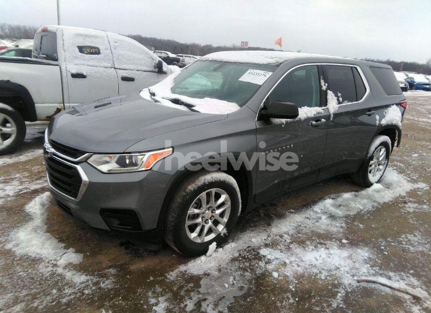 Photo 2 of 2019 Chevrolet Traverse LS (VIN 1GNEVFKW0KJ273763)