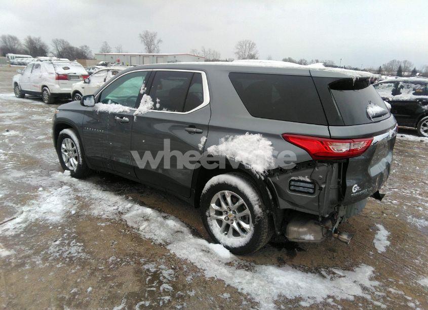 Photo 3 of 2019 Chevrolet Traverse LS (VIN 1GNEVFKW0KJ273763)
