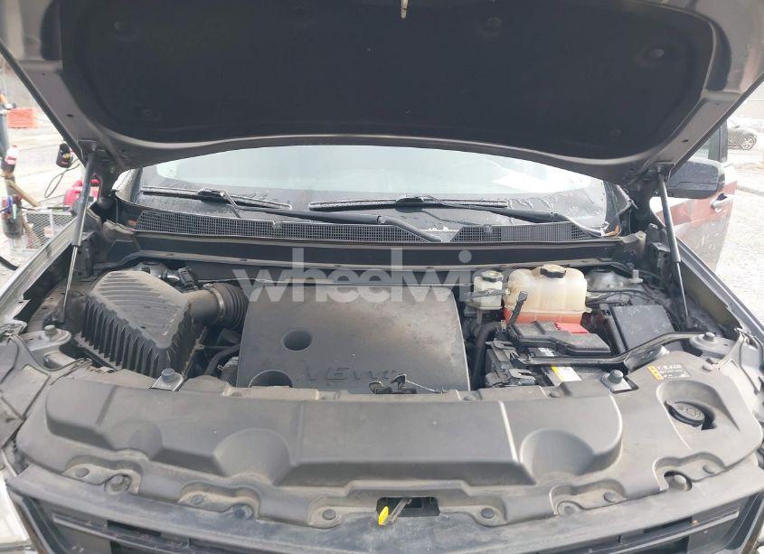 Photo 10 of 2019 Chevrolet Traverse LS (VIN 1GNEVFKW1KJ215838)