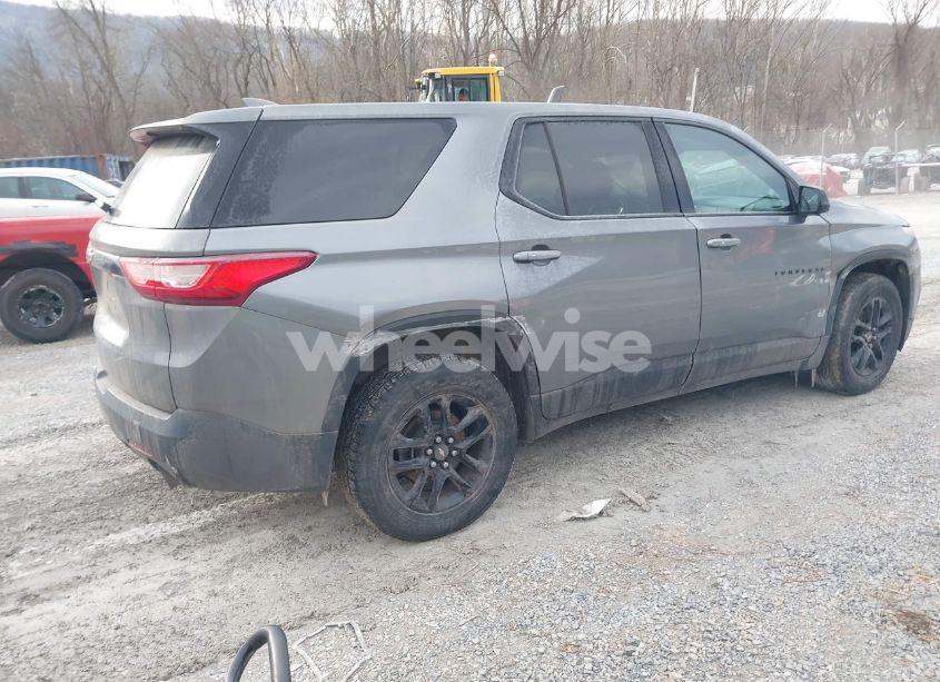 Photo 4 of 2019 Chevrolet Traverse LS (VIN 1GNEVFKW1KJ215838)