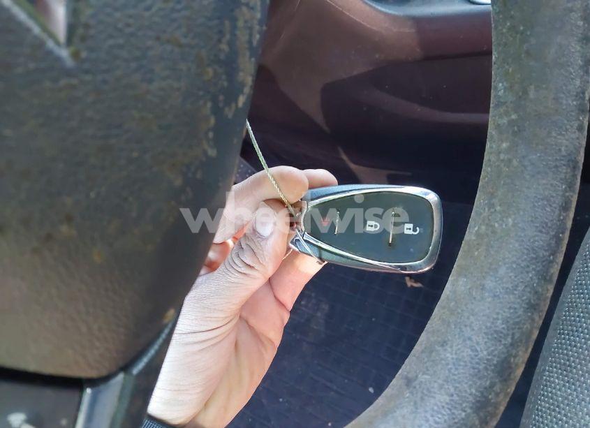 Photo 11 of 2019 Chevrolet Traverse LS (VIN 1GNEVFKW2KJ163247)