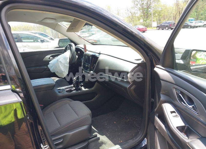 Photo 5 of 2021 Chevrolet Traverse AWD LS (VIN 1GNEVFKW2MJ115220)