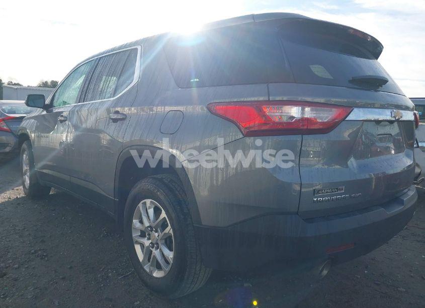 Photo 3 of 2021 Chevrolet Traverse AWD LS (VIN 1GNEVFKW2MJ115346)