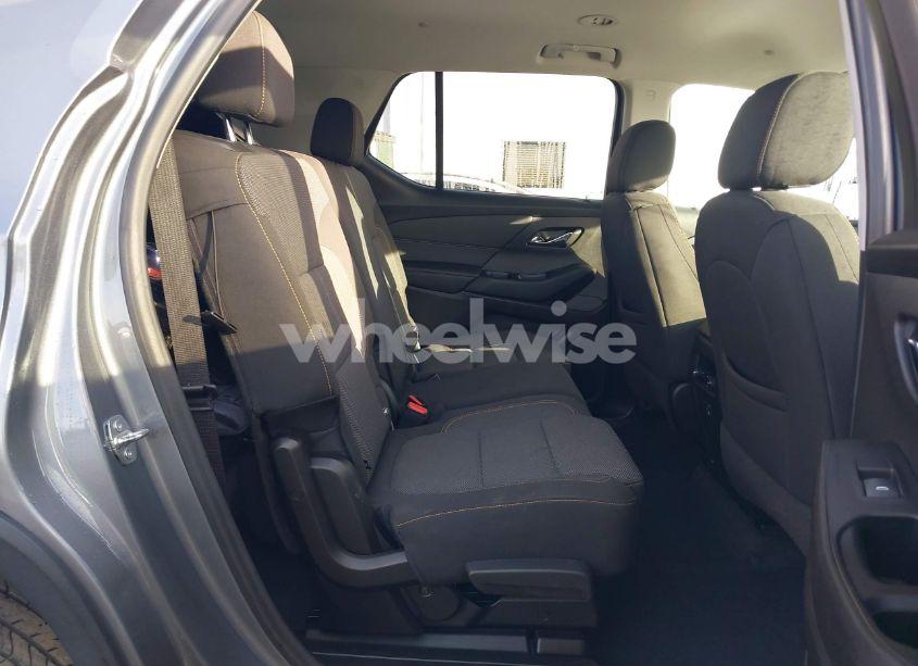 Photo 8 of 2021 Chevrolet Traverse AWD LS (VIN 1GNEVFKW2MJ115346)